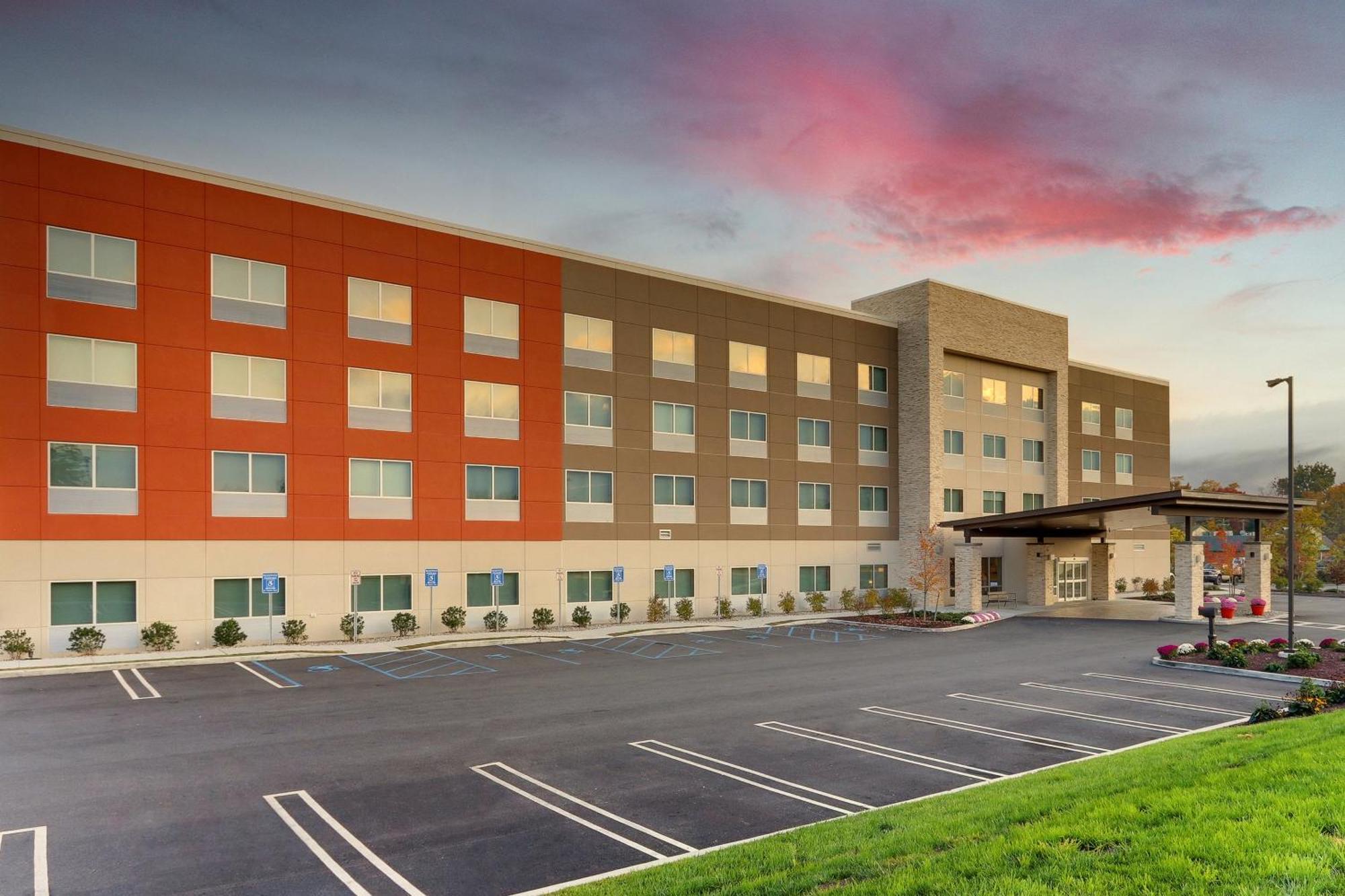 Holiday Inn Express & Suites - Middletown - Goshen By Ihg Exterior photo