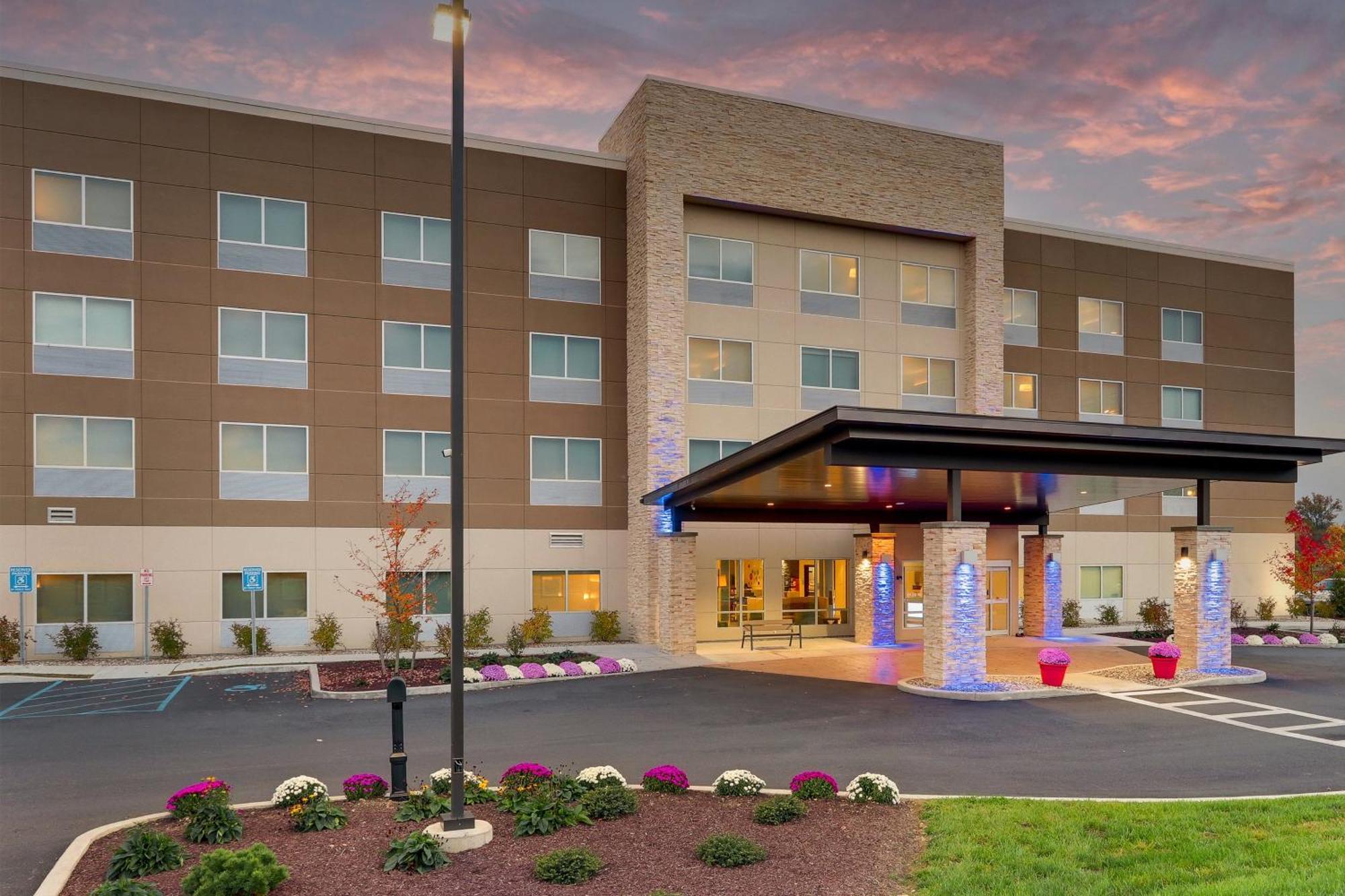 Holiday Inn Express & Suites - Middletown - Goshen By Ihg Exterior photo