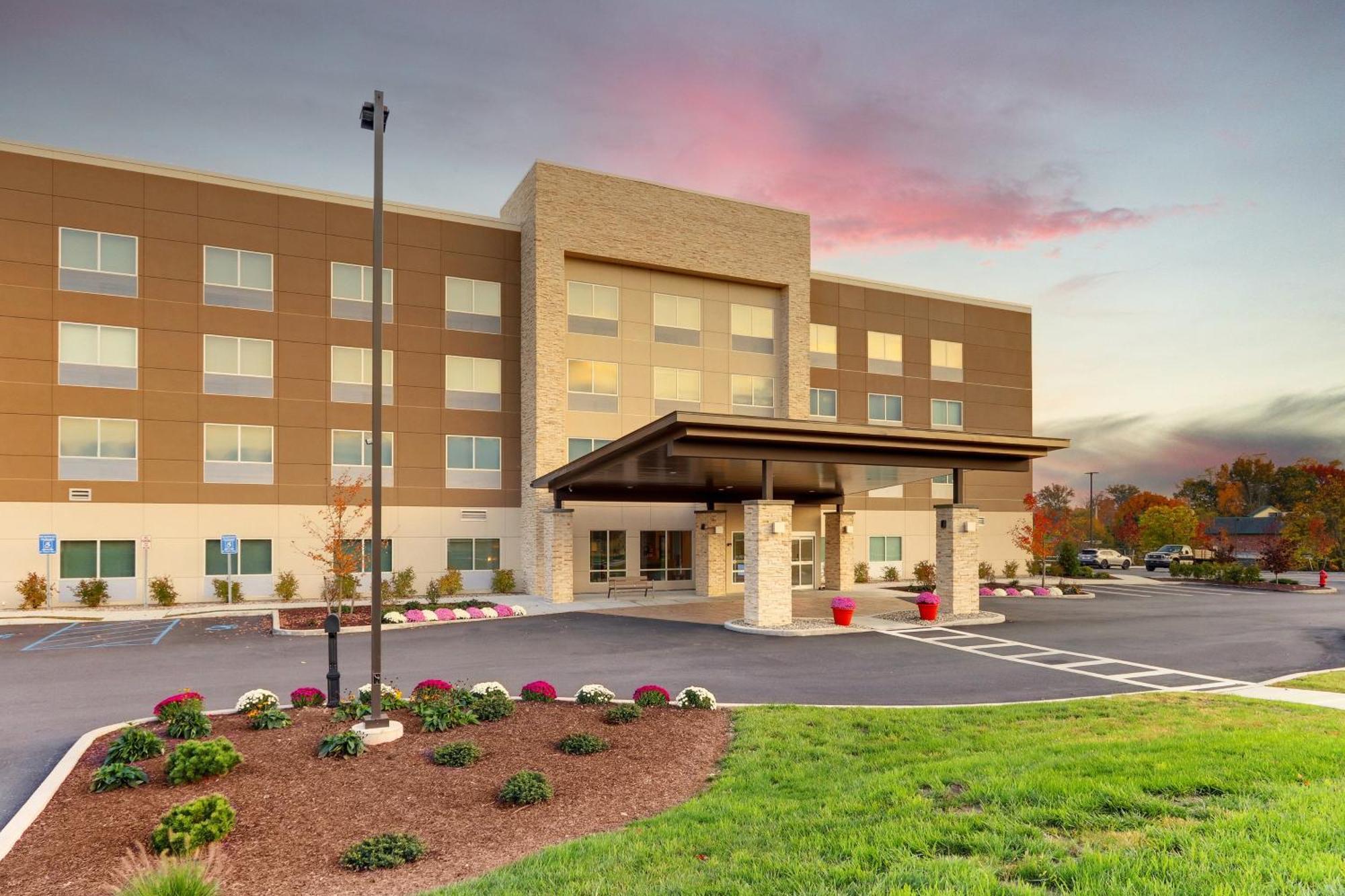 Holiday Inn Express & Suites - Middletown - Goshen By Ihg Exterior photo
